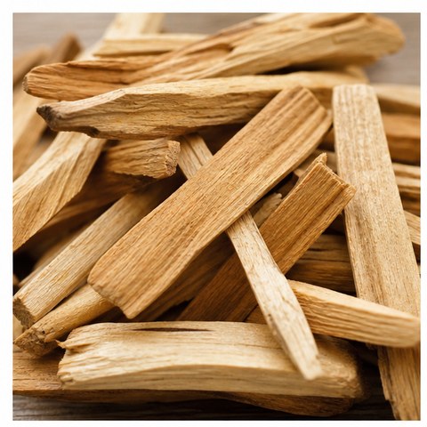 Sandalwood chips for woody attar